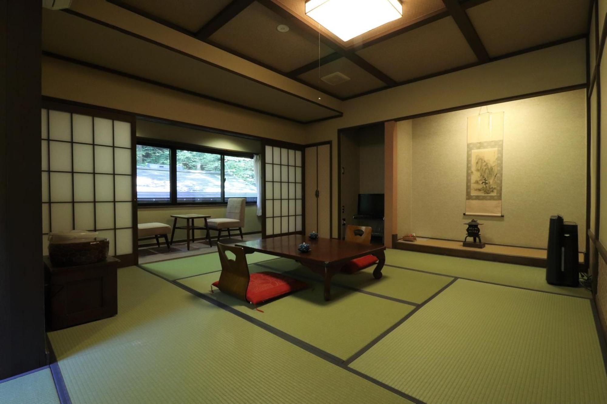 Yumoto Ueyama Ryokan Хімедзі Екстер'єр фото